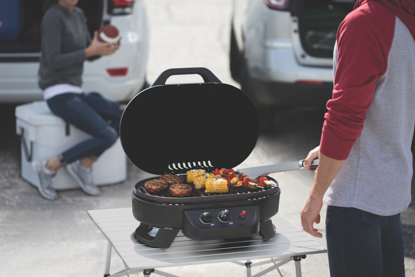 225 Tabletop Propane Gas Grill, Black
