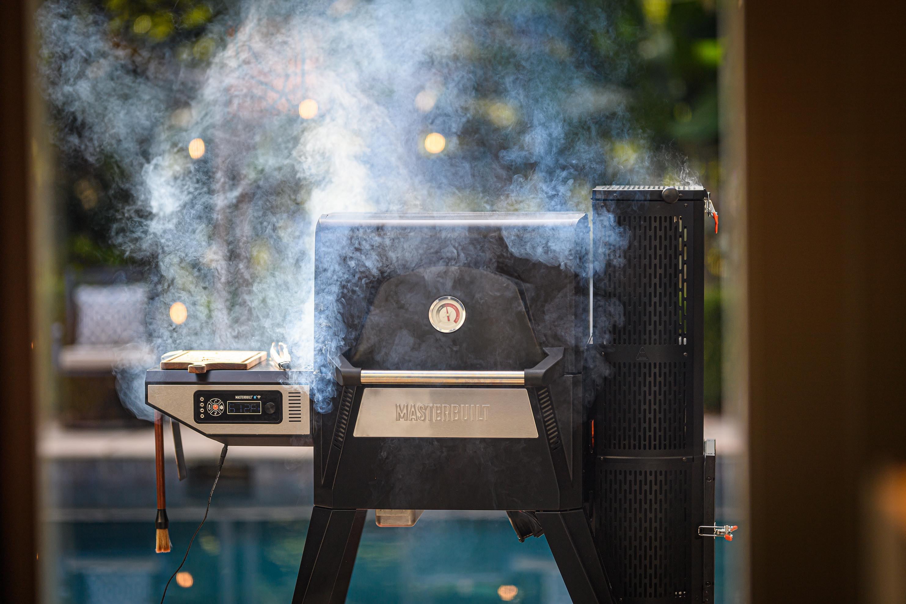 Gravity Series 560 Digital Charcoal Grill and Smoker Combo