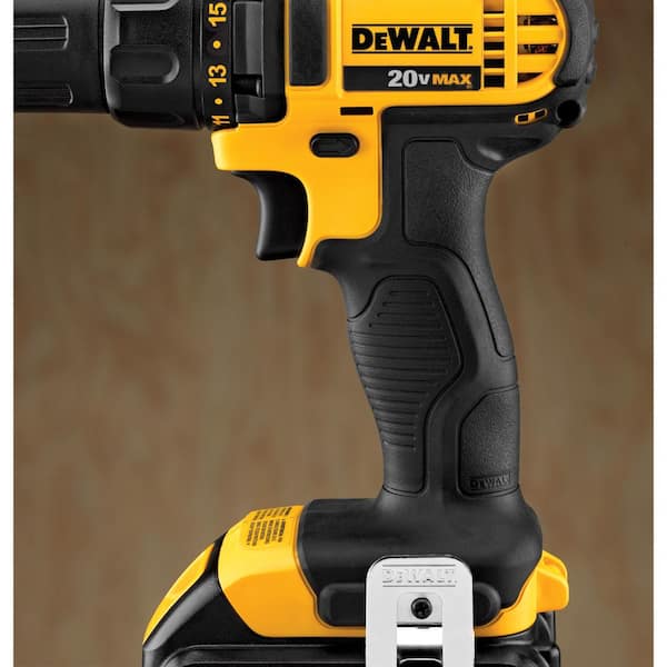 20V MAX Cordless Combo Kit and (3) 20V 2.0Ah Batteries and Charger