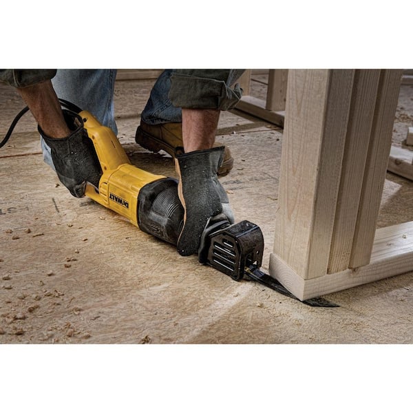 12 Amp Corded Variable Speed Reciprocating Saw