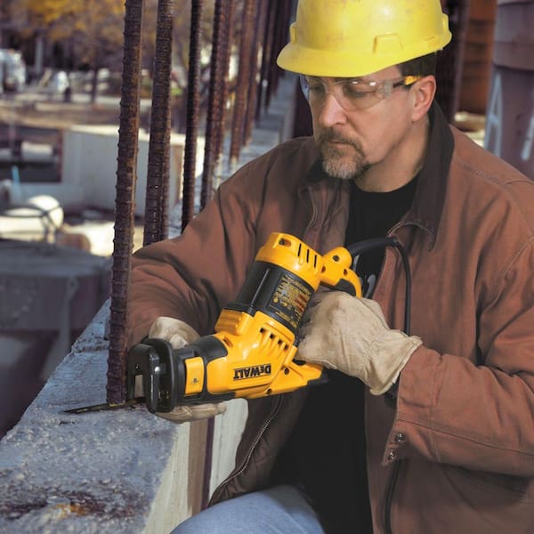 12 Amp Compact Corded Reciprocating Saw