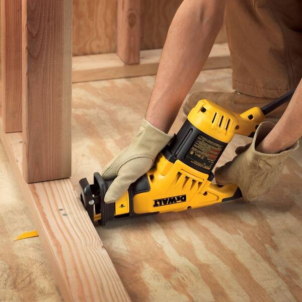 12 Amp Compact Corded Reciprocating Saw