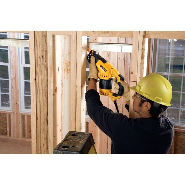 12 Amp Compact Corded Reciprocating Saw
