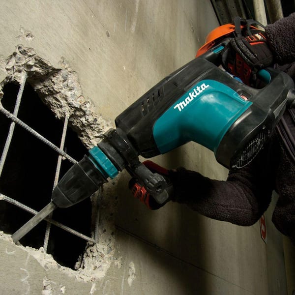 14 Amp SDS-MAX Corded Variable Speed 20 lb. Demolition Hammer w/ Soft Start, Side Handle, Bull Point and Hard Case