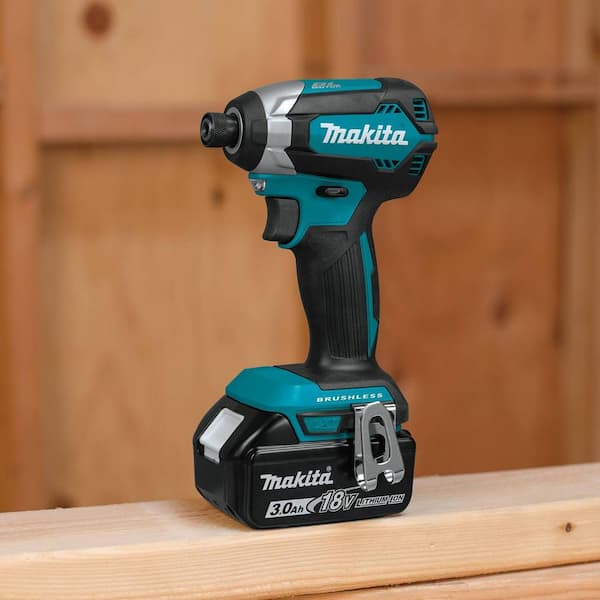 18V LXT Lithium-Ion Brushless Cordless Impact Driver Kit with (1) Battery 3.0Ah