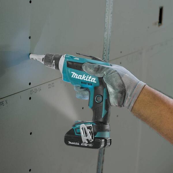 18V 2.0Ah LXT Lithium-Ion Compact Cordless Combo Kit (2-Piece) (Brushless Drywall Screwdriver/ Cut-Out Tool)