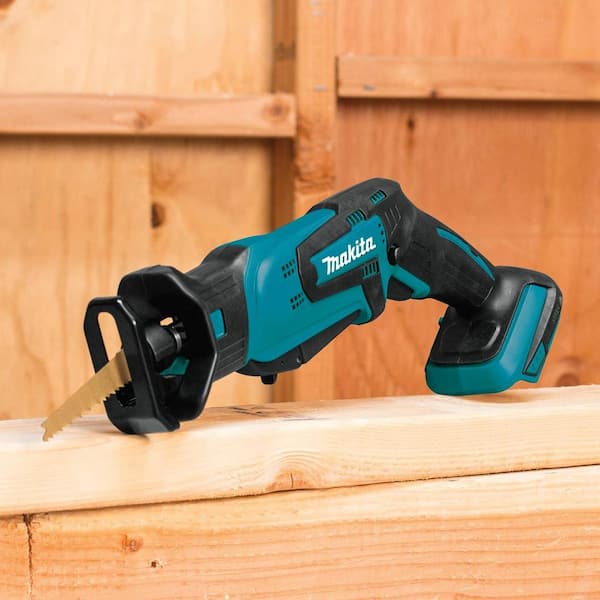 18V LXT Lithium-Ion 8-Piece Kit Drill/ Impact Drvr/ Circ Saw/ Recip Saw/ Sander/ Impact Wrench/ Blower/ Light 3. 0Ah