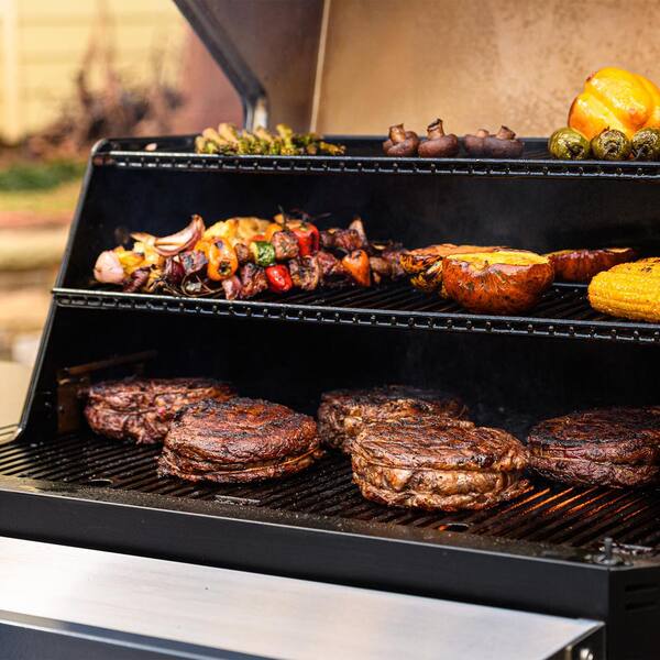 Gravity Series? 1050 Digital WiFi Charcoal Grill and Smoker in Black