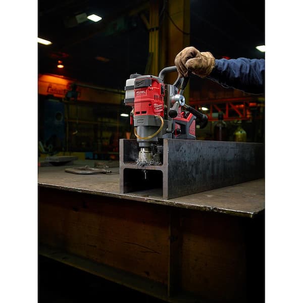 M18 FUEL 18V Lithium-Ion Brushless Cordless 1-1/2 in. Lineman Magnetic Drill High Demand Kit w/ Two 8.0Ah Batteries
