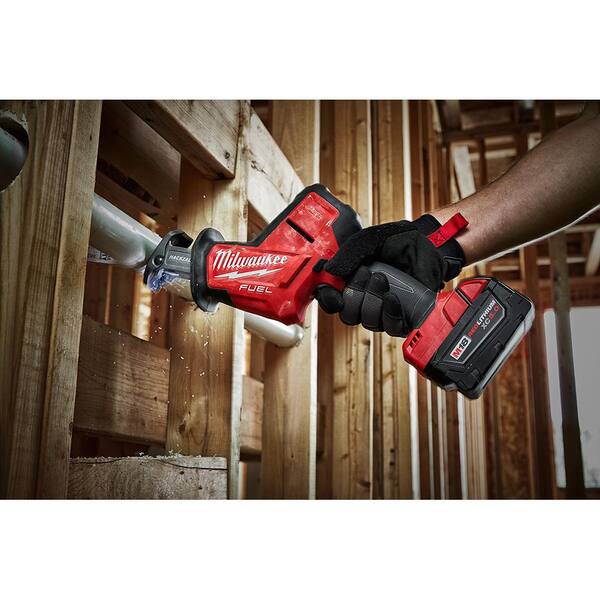 M18 FUEL 18V Lithium-Ion Brushless Cordless HACKZALL Reciprocating Saw & M18 Caulk Gun with Two M18 6.0Ah Batteries
