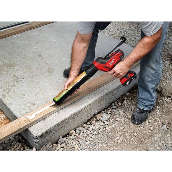 M18 FUEL 18V Lithium-Ion Brushless Cordless HACKZALL Reciprocating Saw & M18 Caulk Gun with Two M18 6.0Ah Batteries