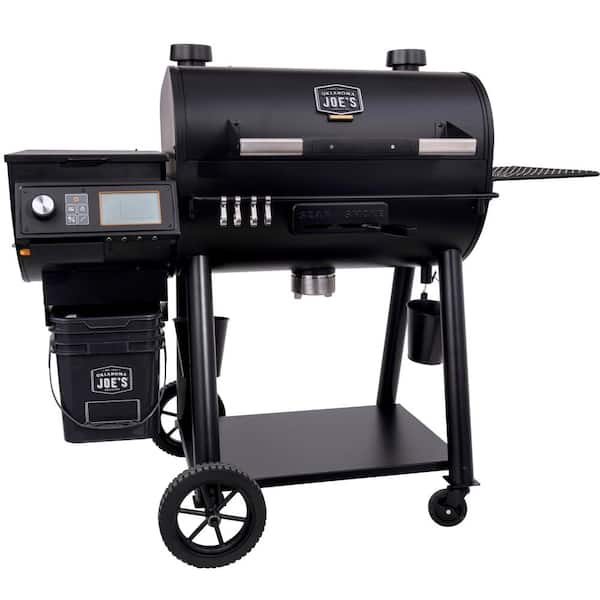 Rider 900 DLX Pellet Grill and Smoker in Black with 906 sq. in. Cooking Space