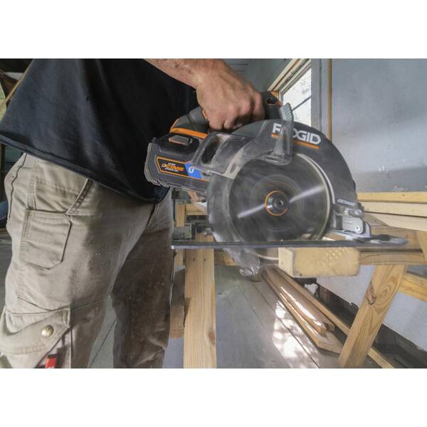 18V Brushless Cordless 3-Tool Combo Kit w/ Hammer Drill, Impact Driver, 7-1/4 in. Circular Saw, Batteries, Charger & Bag
