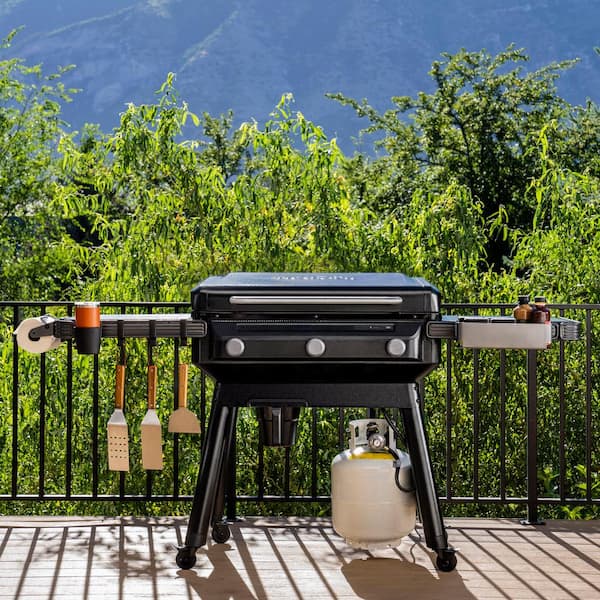 Flatrock 3 Cooking Zone 594 sq in Flat Top Propane Griddle in Black