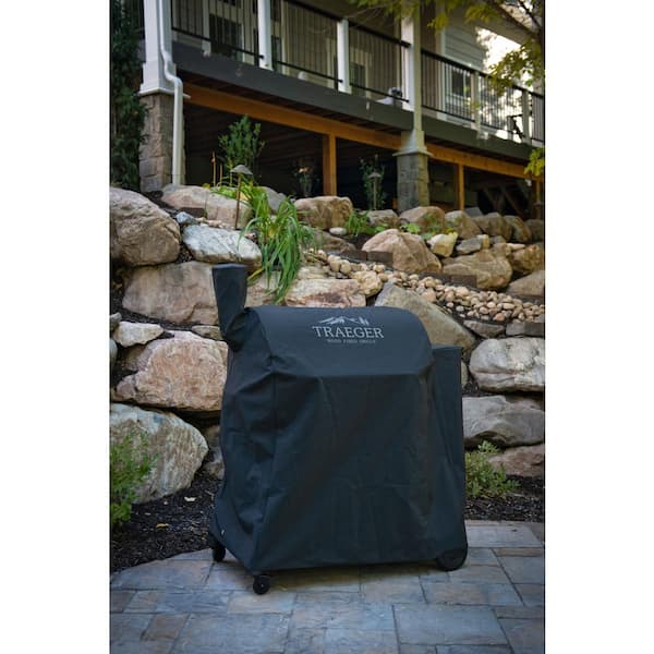 Pro 780 Wifi Pellet Grill and Smoker in Black
