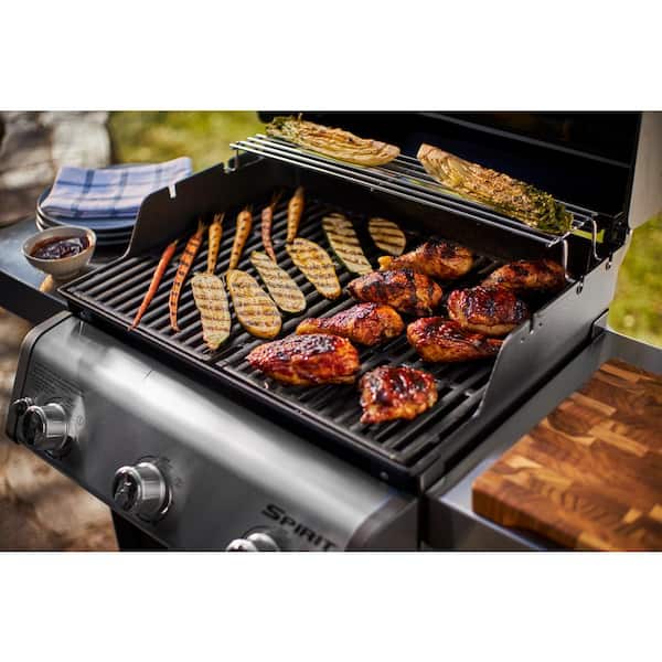 Spirit E-315 3-Burner Natural Gas Grill in Black